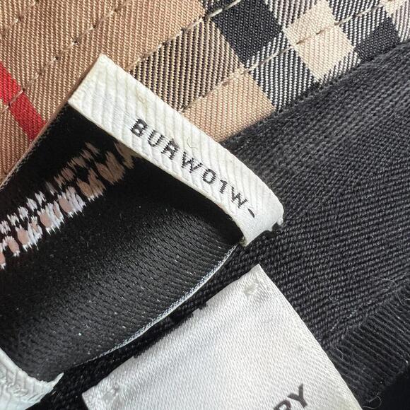AUTHENTIC Burberry Bucket Hat XL – Classic Nova Check, Made in Italy Beige Black - Picture 5 of 6